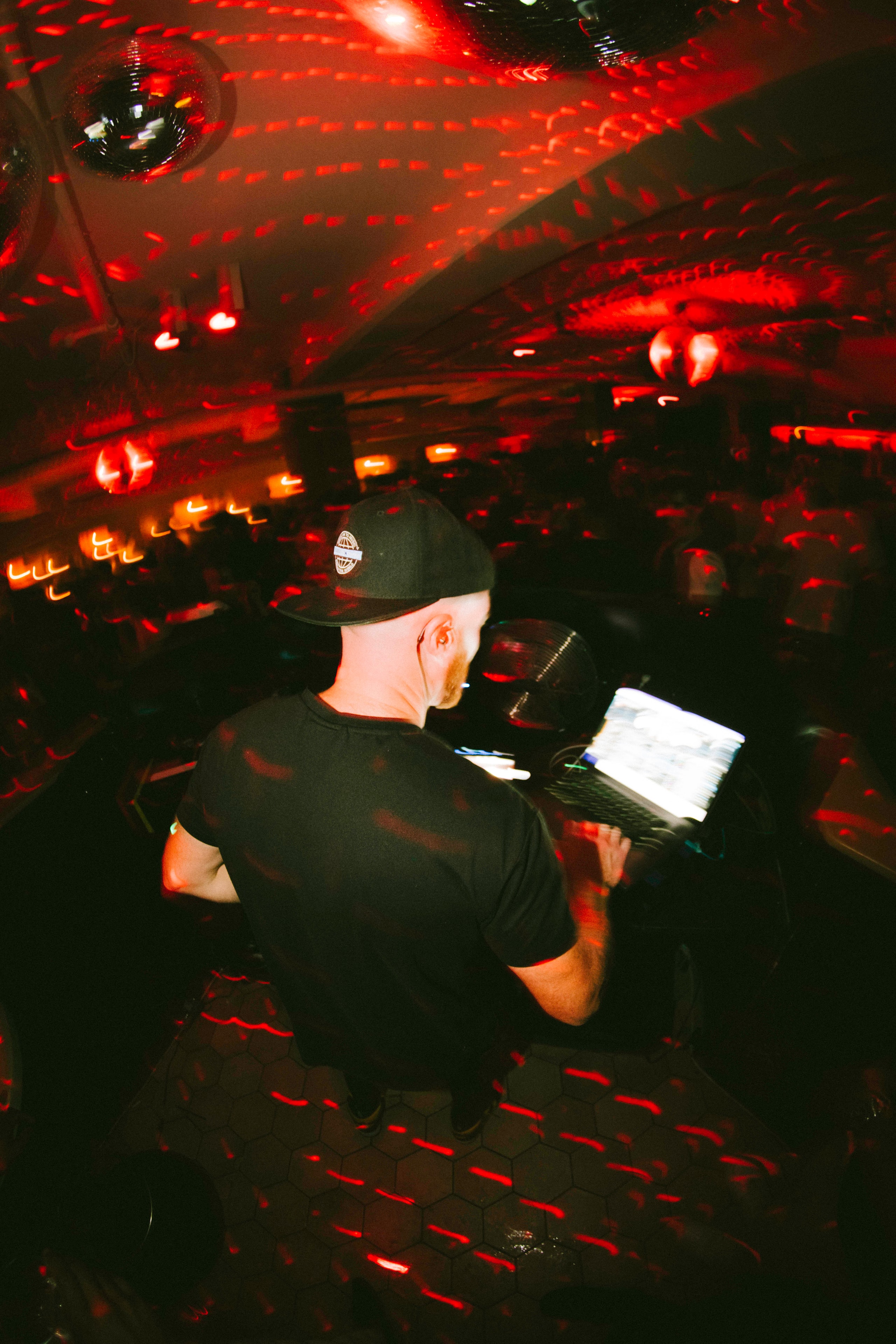 Crowd at a Lincoln Baio show